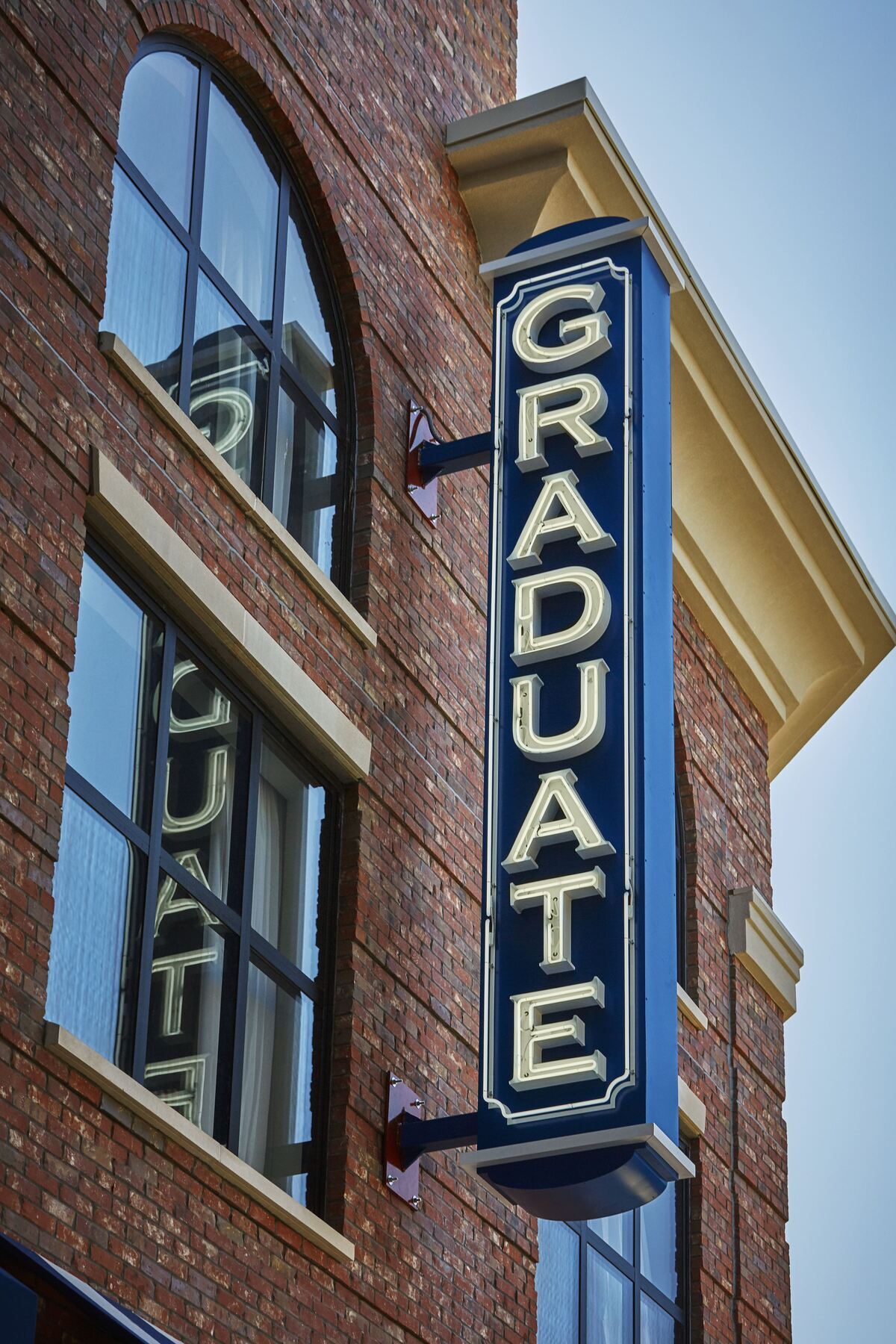 Graduate By Hilton Oxford Hotel Exterior photo